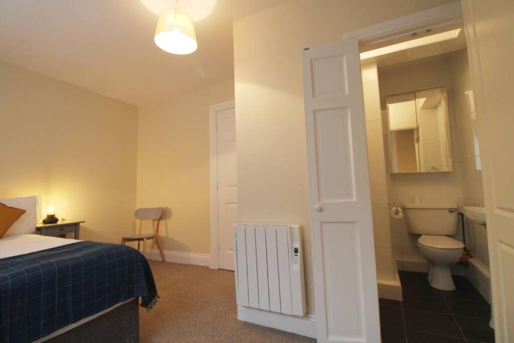 Апартаменты Large 3 Bed, Galway City Centre Экстерьер фото