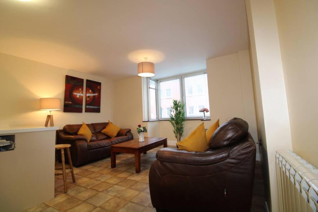 Апартаменты Large 3 Bed, Galway City Centre Экстерьер фото